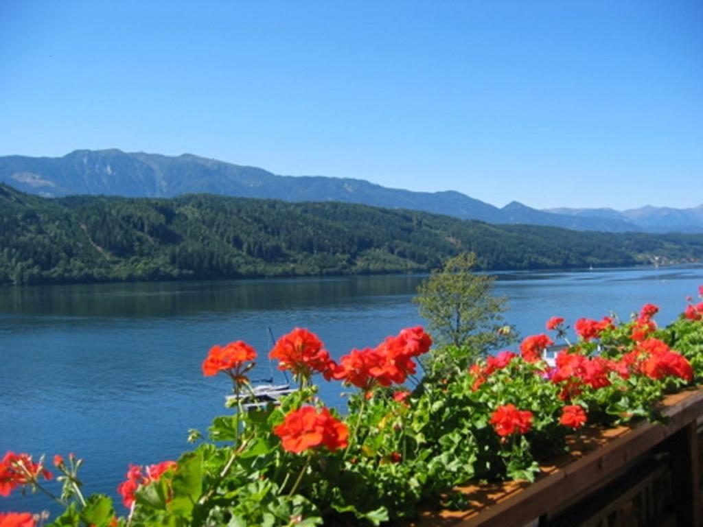 Haus Freitag Lägenhet Millstatt Rum bild